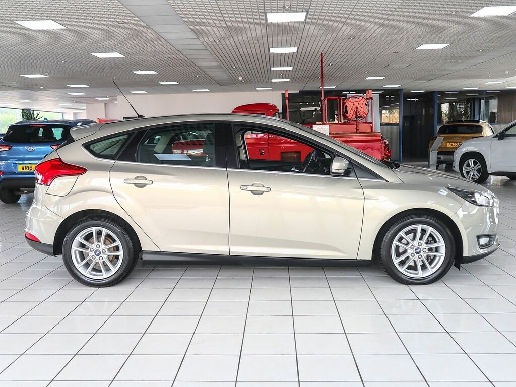 Ford Focus 1.5 Zetec Tdci Silver #6