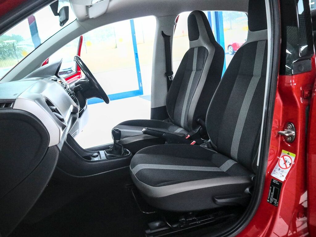 Volkswagen Up 1.0 Move Up Hatchback Red #21