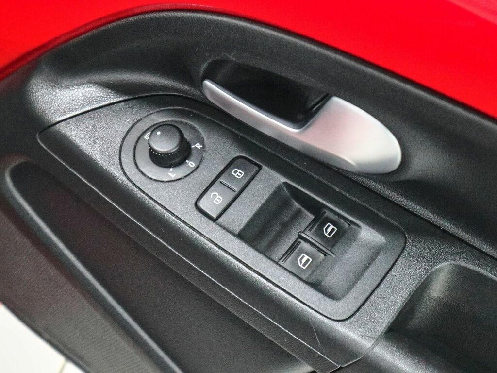 Volkswagen Up 1.0 Move Up Hatchback Red #24
