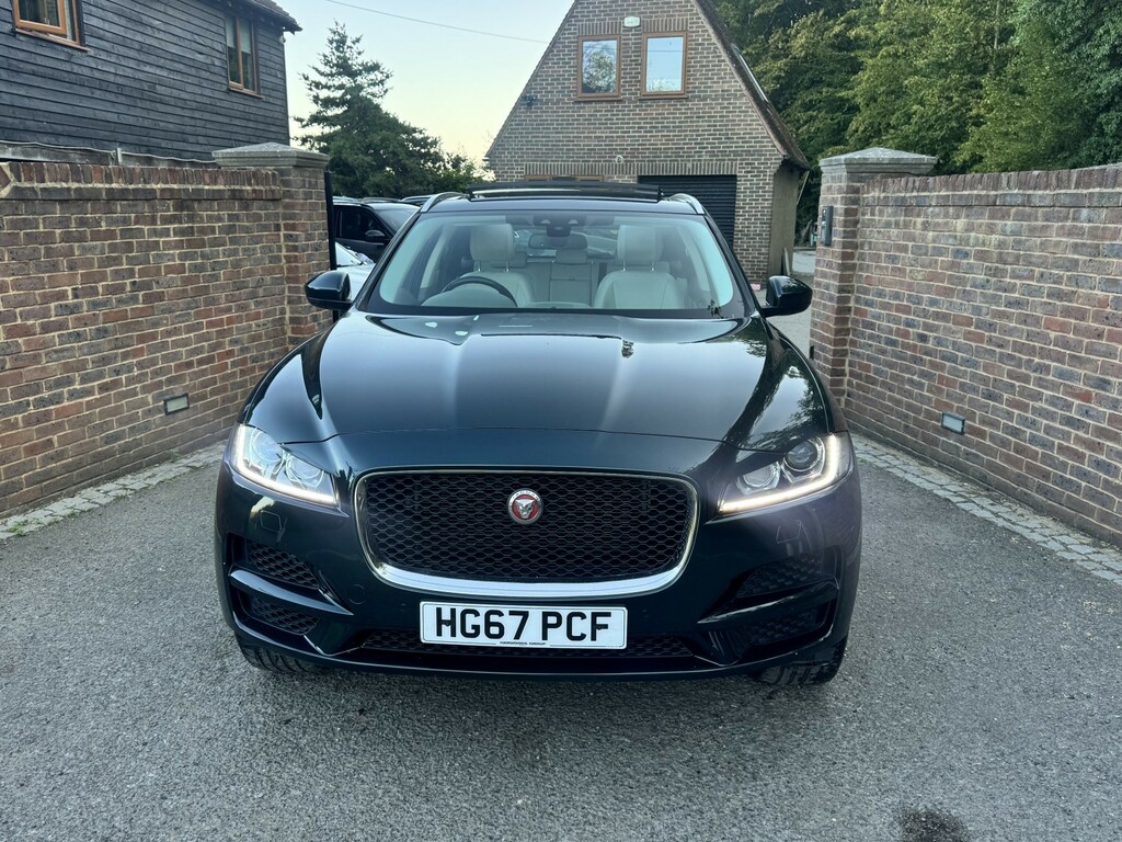 Jaguar F-Pace Suv 3.0 D300 V6 Portfolio 201867 HG67PCF Green #2