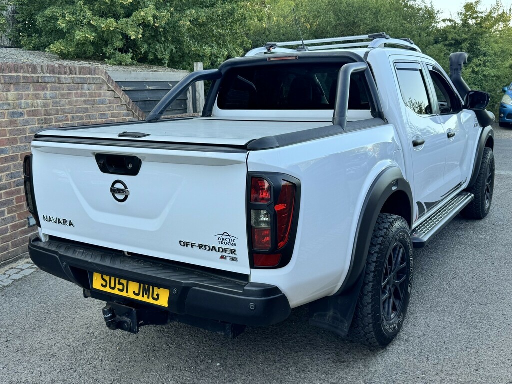 Nissan Navara Pickup 2.3 Dci Off-roader At32 201818 White #5