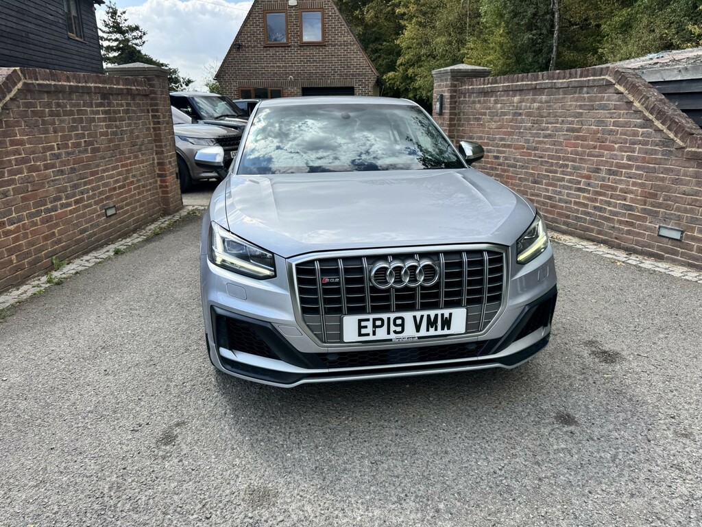Audi SQ2 2L Null White #11