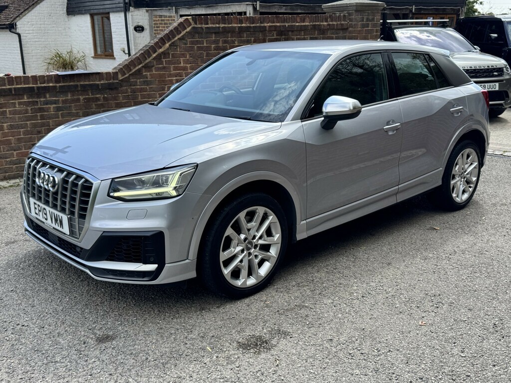Audi SQ2 2L Null White #3