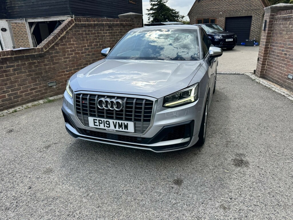Audi SQ2 2L Null White #12