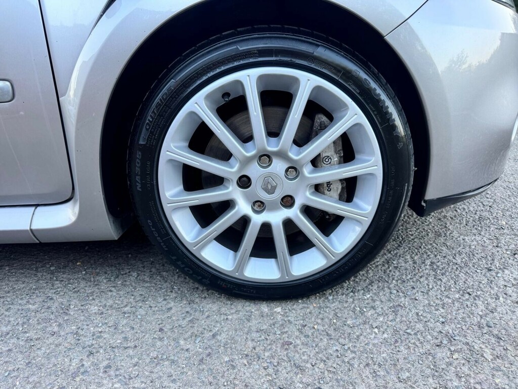 Renault Clio Initiale Gold #18