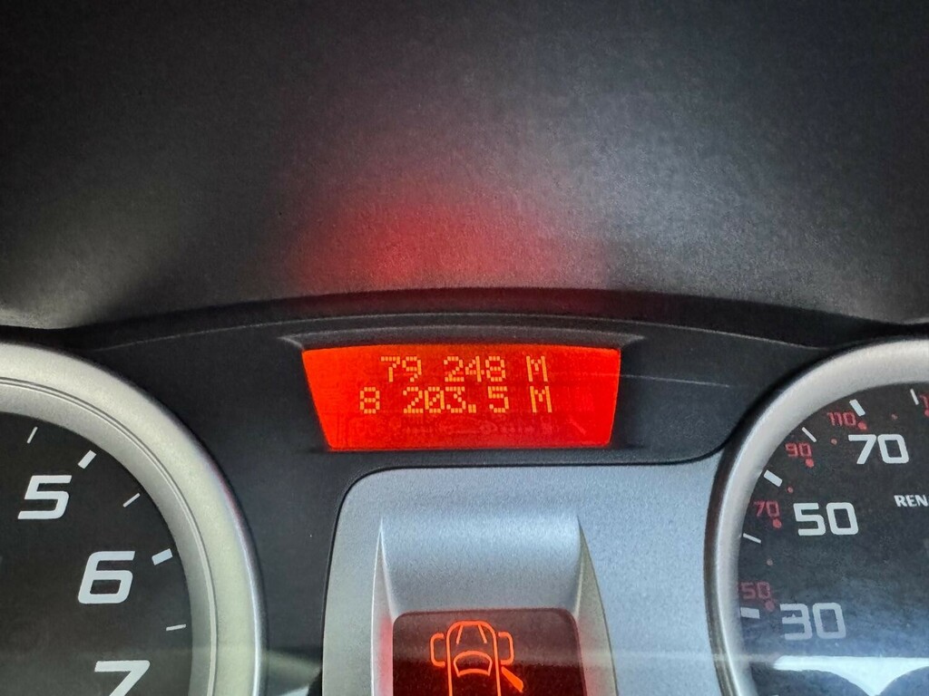 Renault Clio Initiale Gold #17