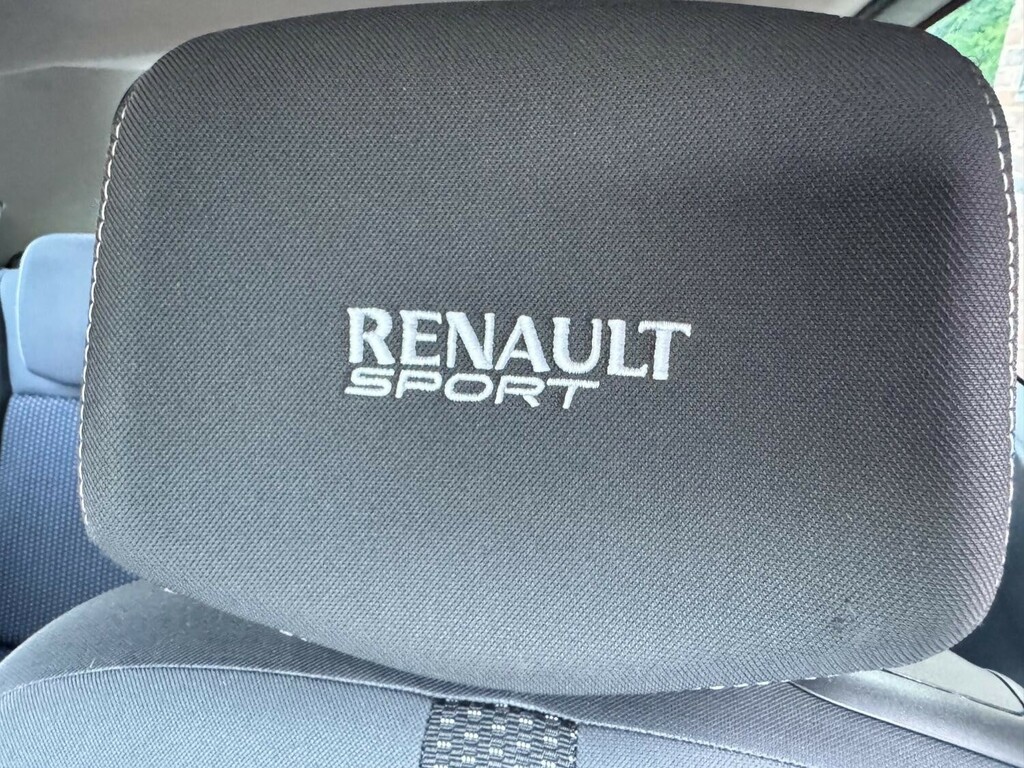 Renault Clio Initiale Gold #10