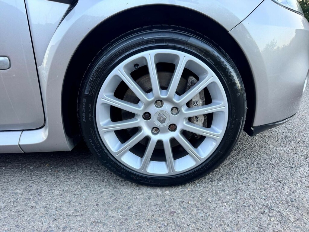 Renault Clio Initiale Gold #23
