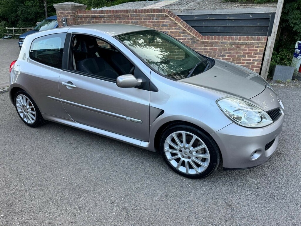 Renault Clio Initiale Gold #22