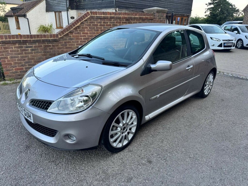 Renault Clio Initiale Gold #5