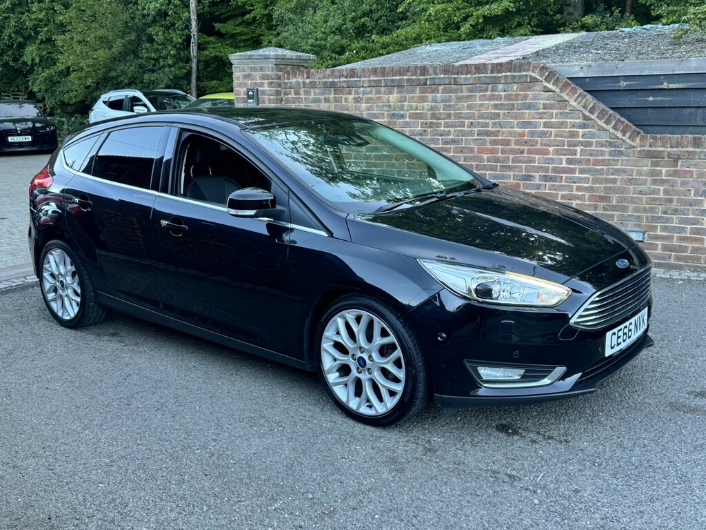 Ford Focus Hatchback 1.0 T Ecoboost Titanium X 201666 CE66NVK Black