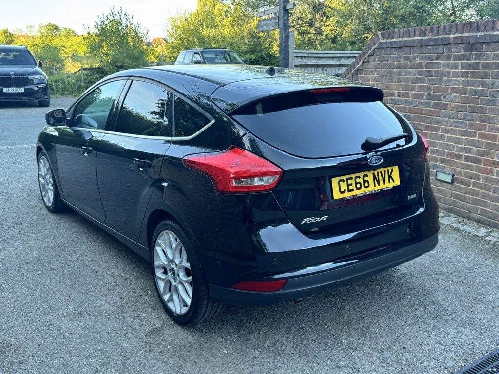 Ford Focus Hatchback 1.0 T Ecoboost Titanium X 201666 CE66NVK Black #4
