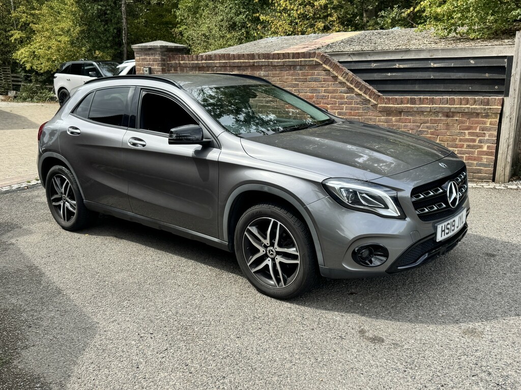Mercedes-Benz GLA Class Suv 1.6 Gla180 Urban Edition 201919 Grey