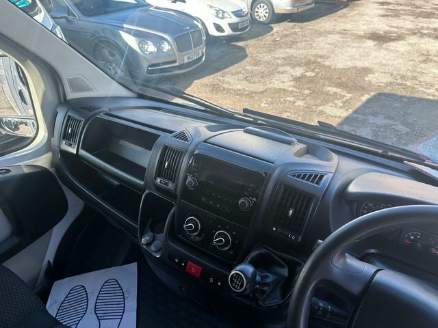 Peugeot Boxer 2.0 Bluehdi 335 Professional Panel Van White #13