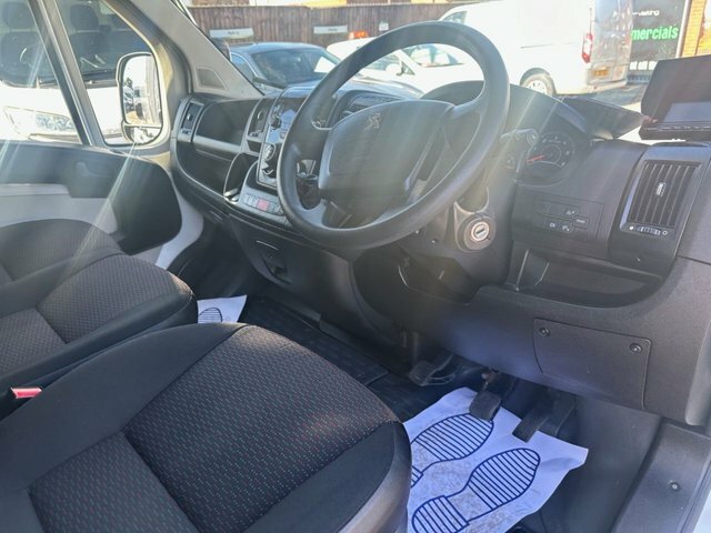 Peugeot Boxer 2.0 Bluehdi 335 Professional Panel Van White #19