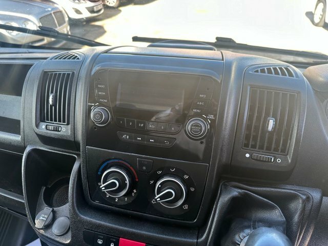 Peugeot Boxer 2.0 Bluehdi 335 Professional Panel Van White #11