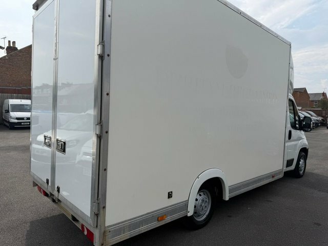 Peugeot Boxer 2.0 Bluehdi Luton 335 White #5