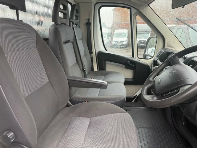 Peugeot Boxer Panel Van White #8