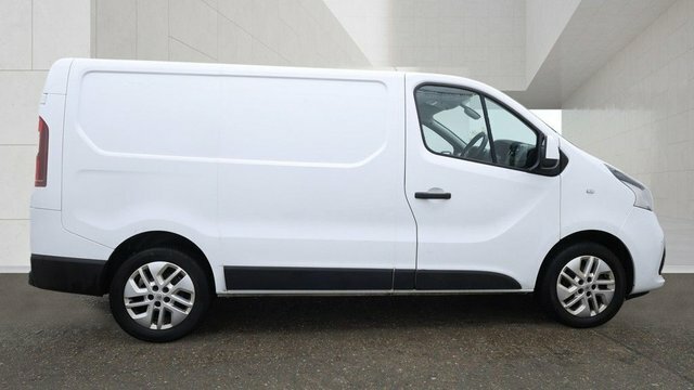 Renault Trafic 1.6 Dci Energy 27 White #2