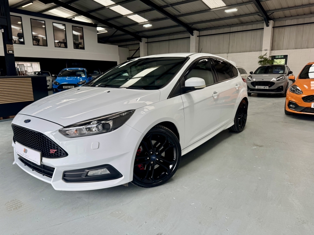 Ford Focus 2.0 St-3 LL17LEF White