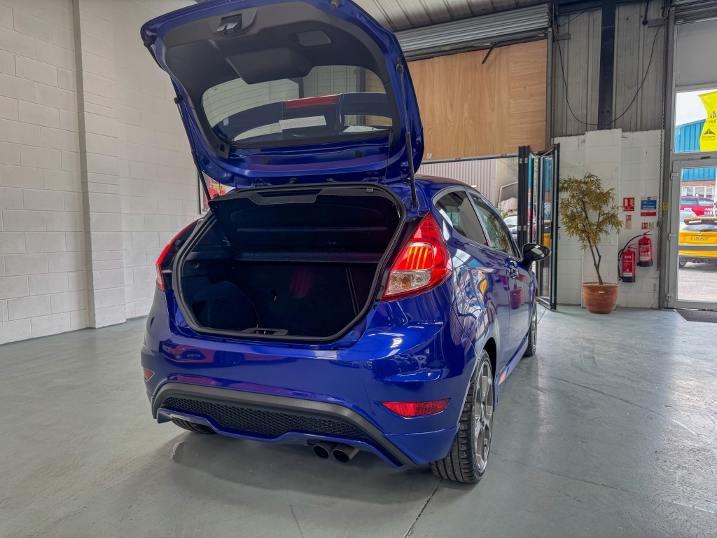 Ford Fiesta 1.0 Ecoboost Zetec White #11