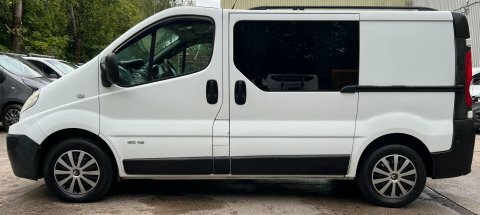 Renault Trafic Mpv Silver #16