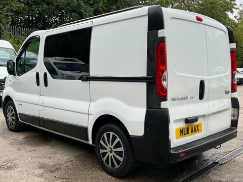 Renault Trafic Mpv Silver #14