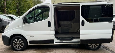 Renault Trafic Mpv Silver #17