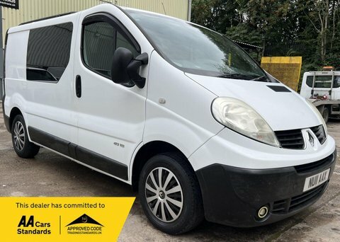Renault Trafic Mpv Silver #1