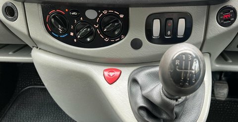 Renault Trafic Mpv Silver #30