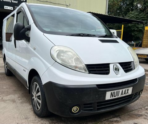Renault Trafic Mpv Silver #3