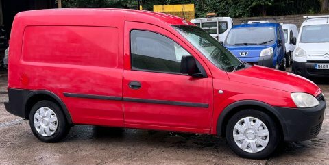 Vauxhall Combo 1.3 Cdti 1700 Red #5