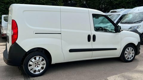 Fiat Doblo Panel Van White #10
