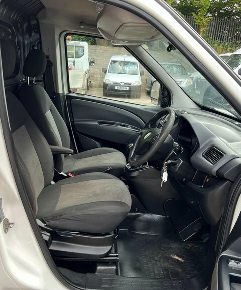 Fiat Doblo Panel Van White #28