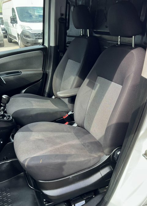 Fiat Doblo Panel Van White #38