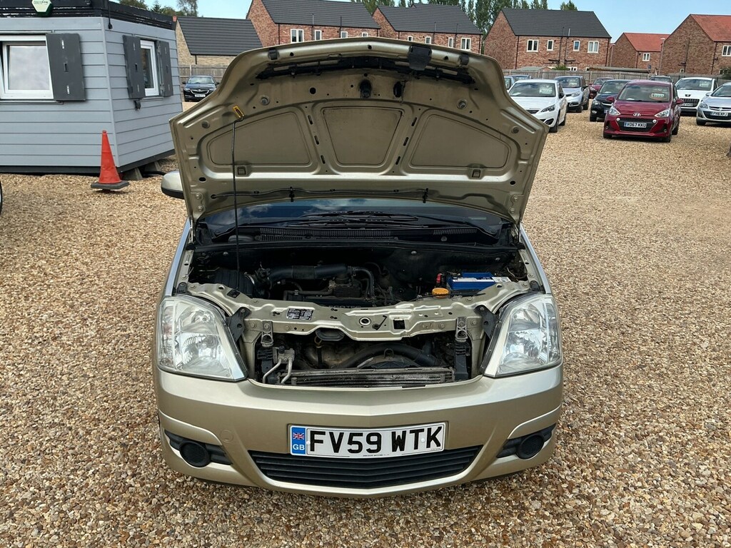 Vauxhall Meriva Active Plus Silver #18