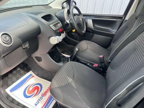 Peugeot 107 1.0 12V Active Black #4