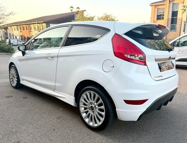 Ford Fiesta 1.4 Titanium Hatchback 130 G Km White #2