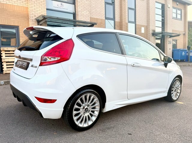 Ford Fiesta 1.4 Titanium Hatchback 130 G Km White #5