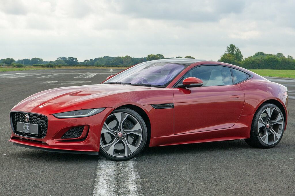Jaguar F-Type V8 R-dynamic Red