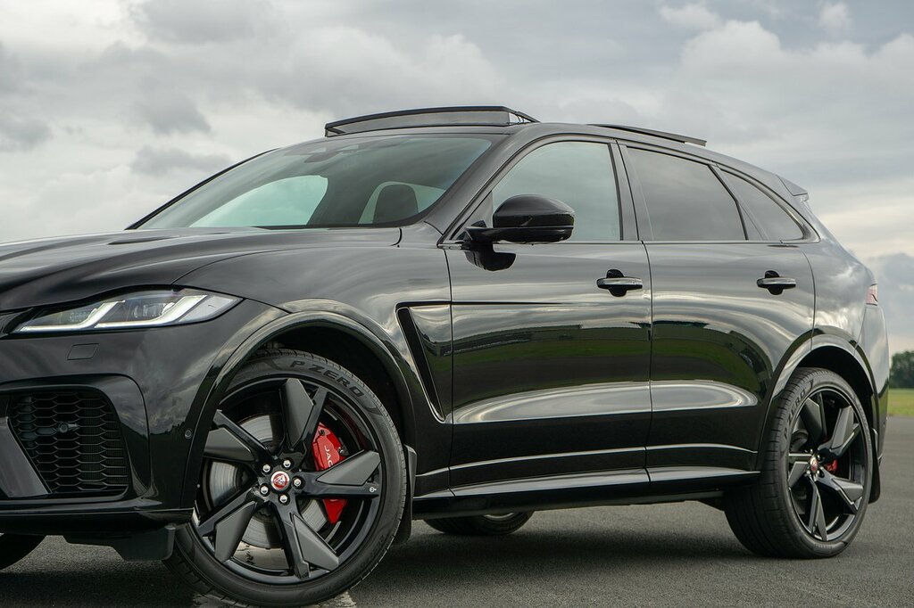 Jaguar F-Pace P550 V8 Svr Black #6