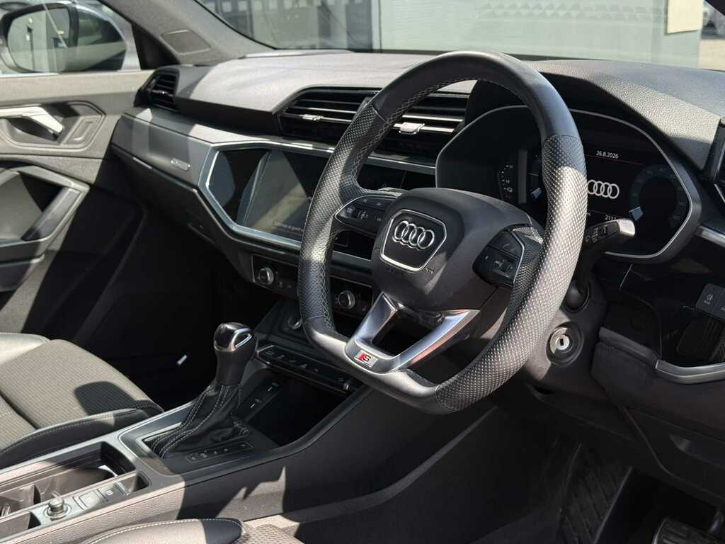 Audi Q3 45 Tfsi E S Line S Tronic YY72AXS Grey #2
