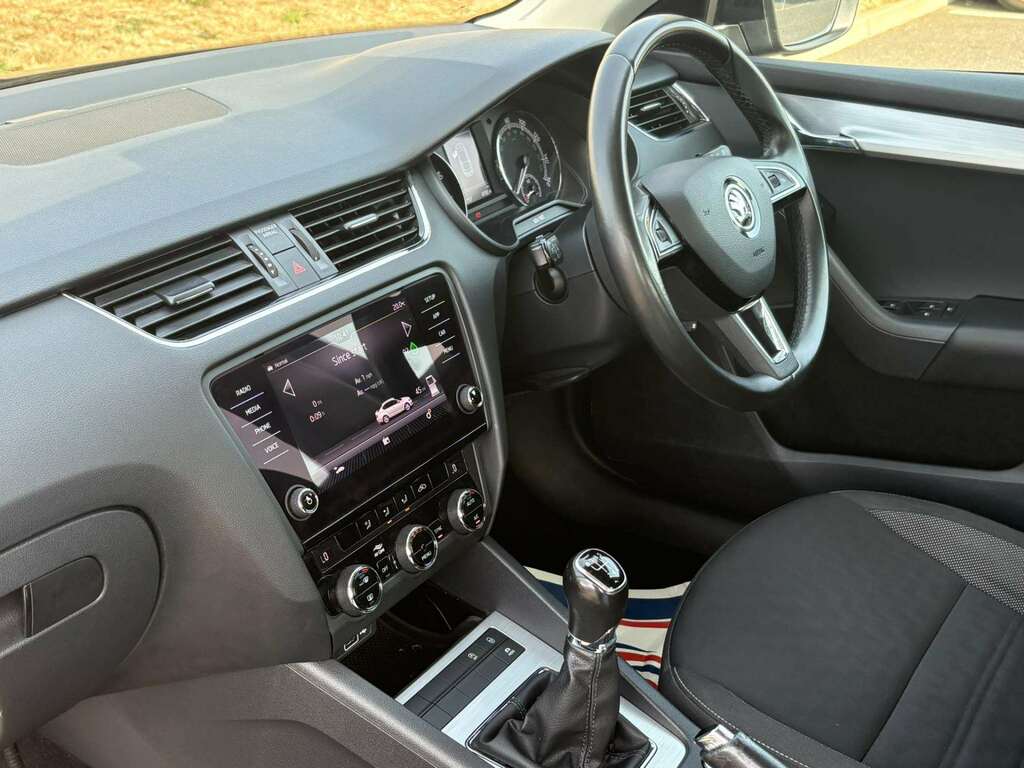 Skoda Octavia 1.5 Tsi Se Grey #4