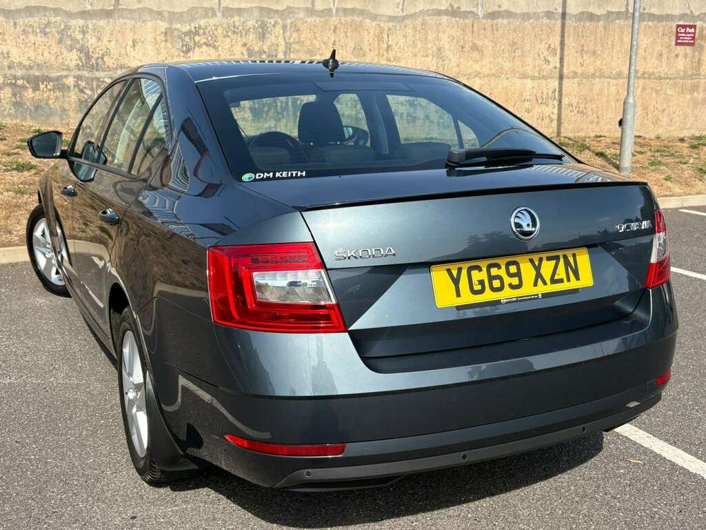 Skoda Octavia 1.5 Tsi Se Grey #3