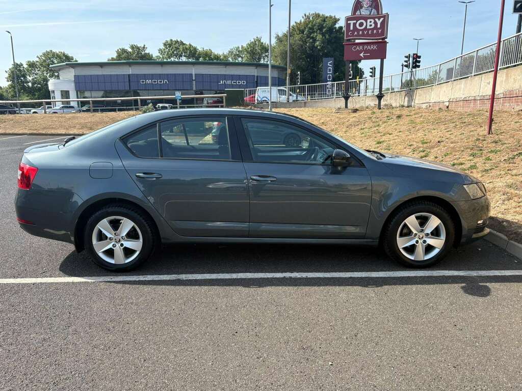 Skoda Octavia 1.5 Tsi Se Grey #5