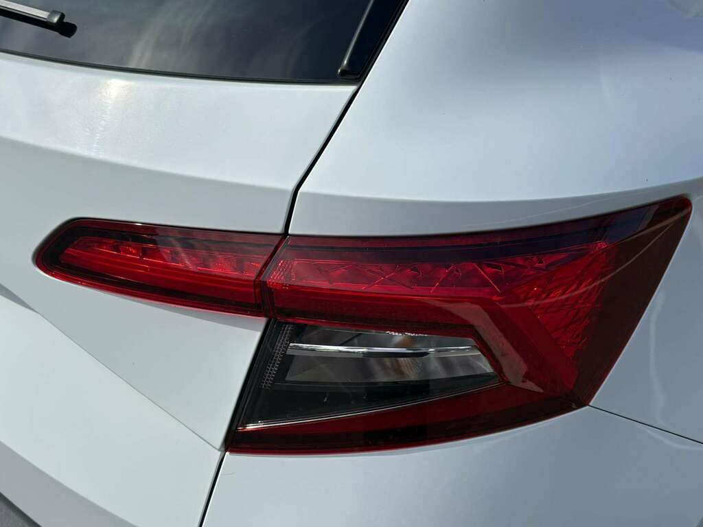 Skoda Karoq 1.0 Tsi 110 Se L White #34