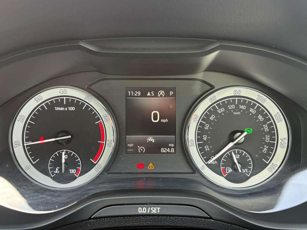 Skoda Karoq 1.0 Tsi 110 Se L White #13