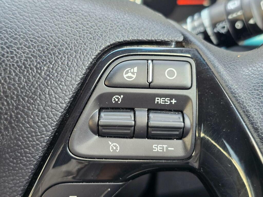 Kia Ceed Hatchback 1.6 Crdi 4 Euro 6 Ss 201666 MW66BYP Silver #5