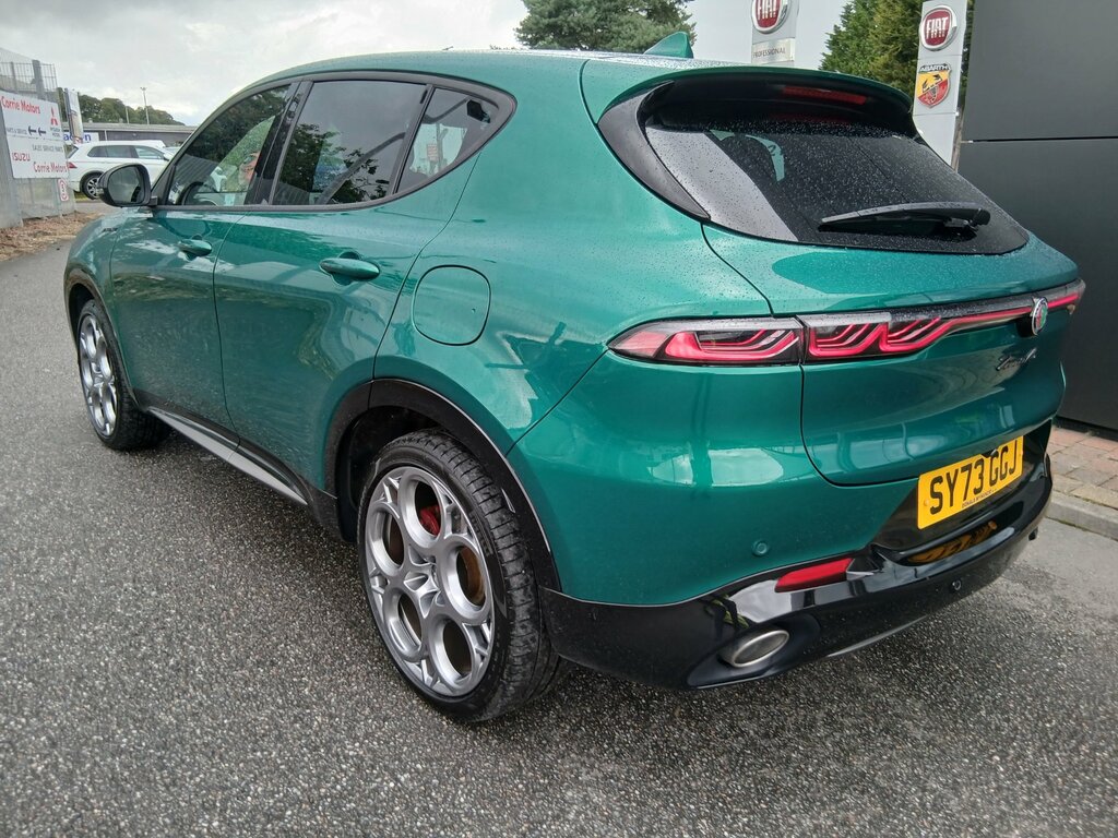 Alfa Romeo Tonale 1.3 Speciale Plug-in Hybrid Q4 Awd Green #2