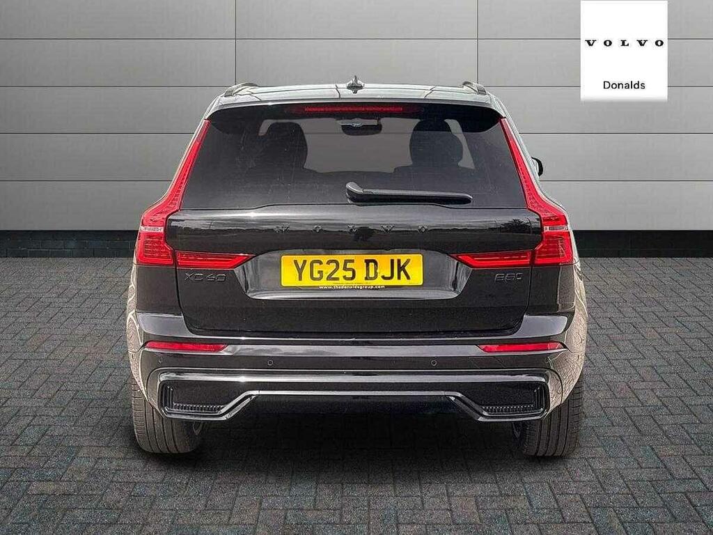 Volvo XC60 2.0 B5 Mhev Plus Black Edition Suv Hybr YG25DJK Black #4